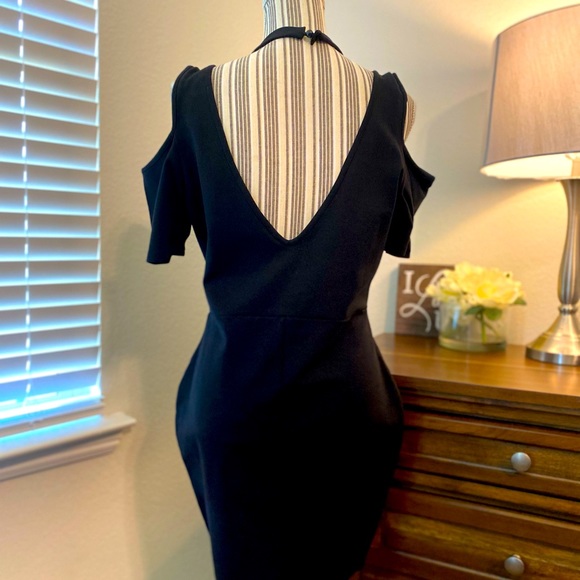 CR Bodycon Dress - Picture 4 of 8